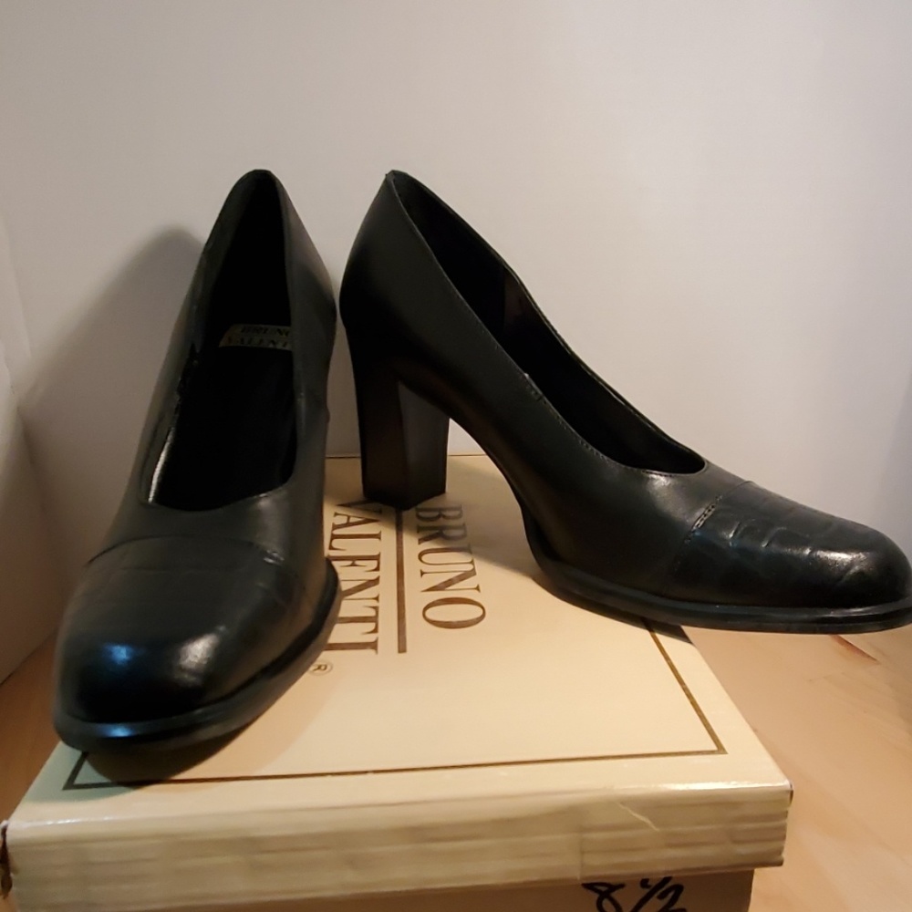 Bruno Valenti Black 8 1/2 shoes